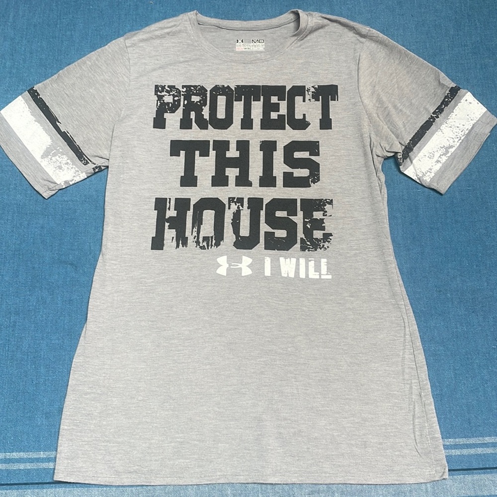 Under Armour women’s medium heat gear shirt